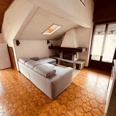 Chiara 그라벨로나 토체